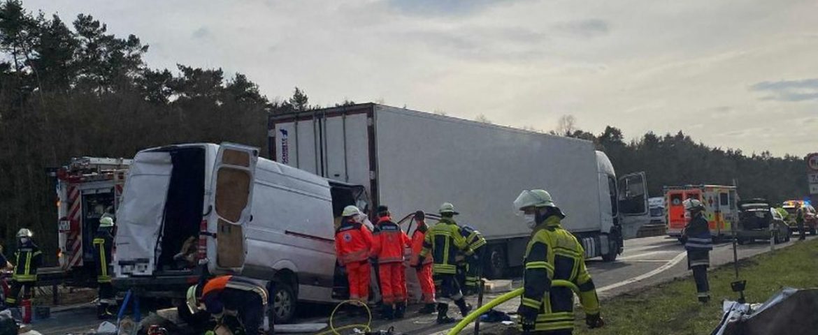 Patronul unei firme de transport persoane din Fălticeni și-a pierdut viața într-un accident petrecut în Germania