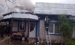 Pompierii din Fălticeni au intervenit dimineaţă pentru stingerea unui incendiu pe strada Ion Creangă