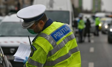 Poliţiştii au verificat legalitatea actelor de comerţ în Dolhasca. Au fost aplicate amenzi în valoare 25.000 lei