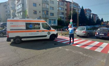 Accident rutier în Fălticeni. Femeie acroșată pe trecerea de pietoni din zona Blocurilor Turn