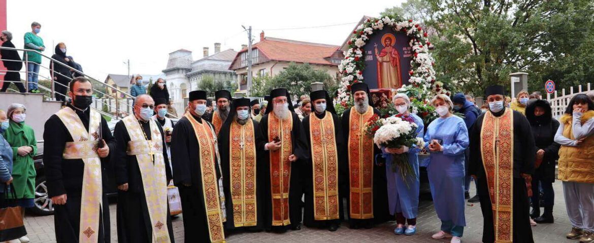 Moaștele Sfântului Ioan cel Nou au fost aduse în procesiune la spitalul din Fălticeni. Popasuri la Mănăstirea Buciumeni și la Așezământul „Sfântul Andrei”