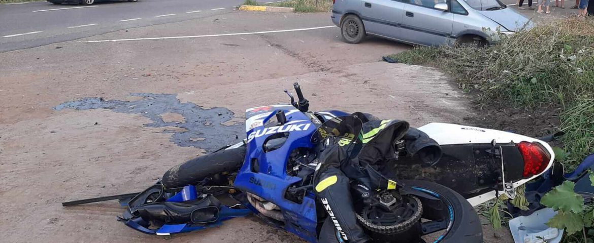 Accident rutier în comuna Bunești. Motociclist transportat la spital. Coliziune produsă cu un autoturism