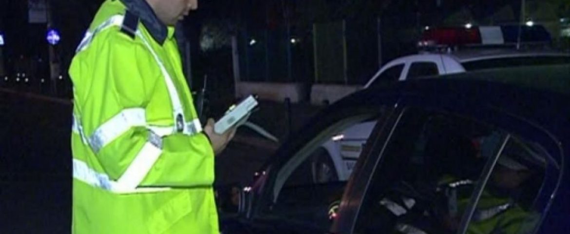 Dosare penale întocmite unor șoferi din Preutești și Dolhești pentru că s-au urcat la volan după ce au consumat băuturi alcoolice