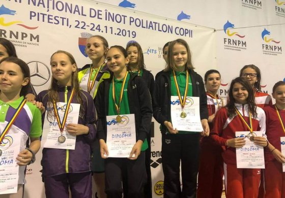 Sportivele clubului de înot din Fălticeni au stabilit un nou record național la Campionatul de poliatlon copii