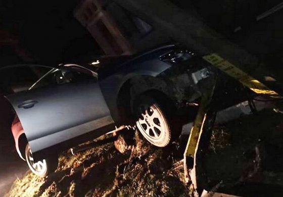 Un șofer din comuna Râșca s-a oprit cu un Audi Q5 într-un stâlp din beton și s-a făcut nevăzut câteva ore