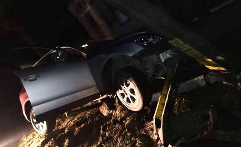 Un șofer din comuna Râșca s-a oprit cu un Audi Q5 într-un stâlp din beton și s-a făcut nevăzut câteva ore