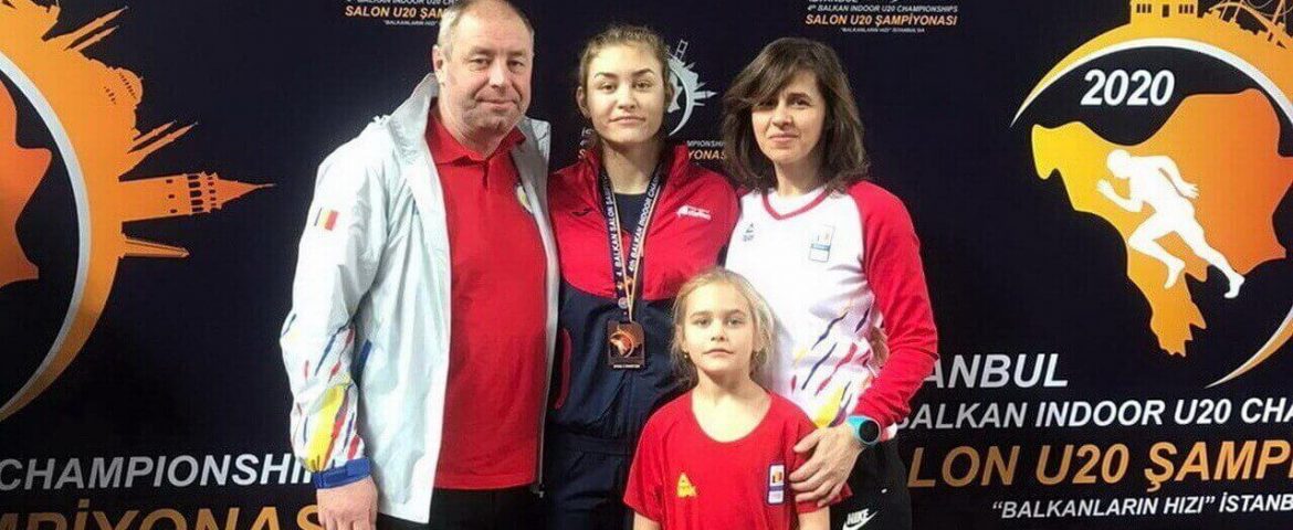 Profesorul fălticenean Cătălin Știrbu este un tată fericit: Fiica acestuia este campioană națională și balcanică