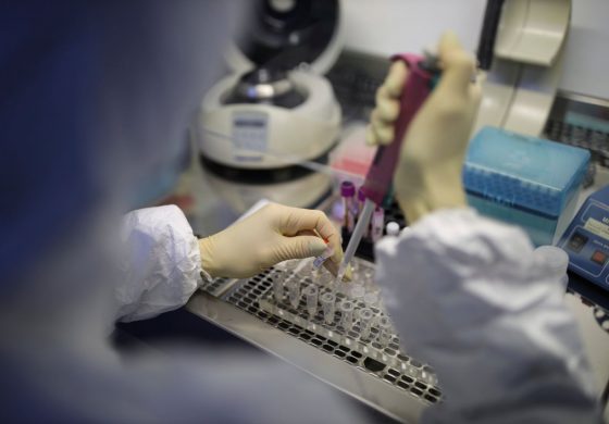 Patru noi cazuri de coronavirus în județul Suceava. Două dintre persoane sunt medici ai spitalului județean