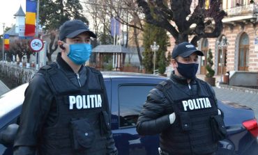 Polițiștii fălticeneni aduc lămuriri cu privire la restricțiile de deplasare prevăzute de Ordonanța Militară