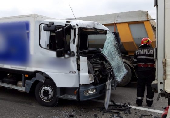 Accident rutier în comuna Fântâna Mare. Coliziune produsă pe DN2 între un camion și un autotren