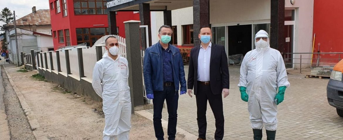Secretarul de stat Ionel Oprea şi prefectul Alexandru Moldovan au evaluat necesarul de dotări şi echipamente pentru noul spital din Fălticeni