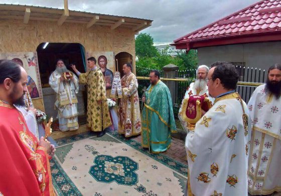 Hramul Catedralei Ortodoxe de Stil Vechi din Fălticeni. Slujbă arhierească la sărbătoarea ocrotitorilor lăcașului