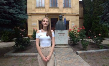 Iulia Nazarov este absolventa din Fălticeni cu media 10 la Bacalaureat. Va studia bioingineria medicală la Londra