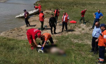 Pompierii din Fălticeni şi Suceava au căutat timp de patru ore trupul unui bărbat în apele râului Moldova