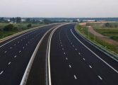 Tronsonul Autostrăzii A7 Siret-Suceava-Pașcani are finanțare asigurată. Șoseaua de legătură cu  municipiul Fălticeni va fi DJ 208 C (Hârtop-Vulturești-Liteni)
