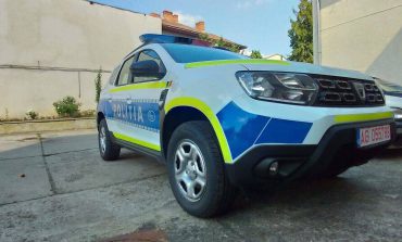 Mașini noi pentru polițiști. Secțiile din Preutești, Mălini și Vadu Moldovei vor primi autospeciale Dacia Duster
