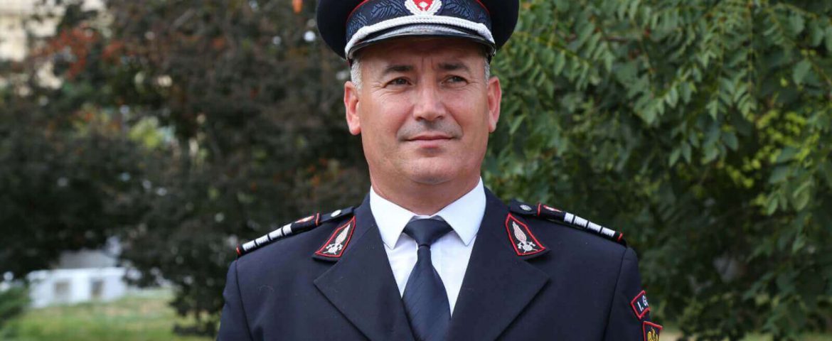 Distincție pentru un pompier al Detașamentului Fălticeni. Cristian Bîrsanu este „Salvatorul de onoare al anului”