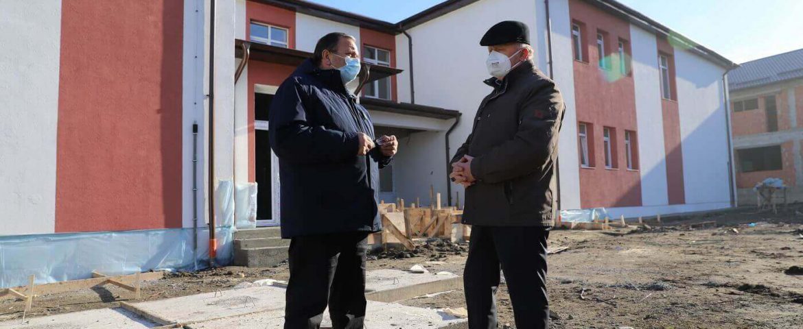 Președintele Flutur și primarul Perju au inspectat investițiile actuale din comuna Rădășeni