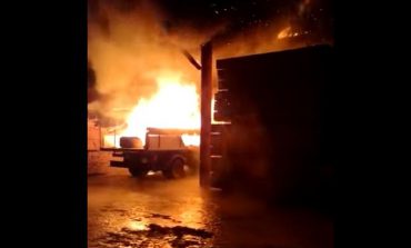 Incendiu în hala unui gater din comuna Cornu Luncii