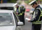 Polițiștii continuă controalele inopinate în traficul rutier. Doi șoferi din Boroaia și Râșca au fost prinși în flagrant