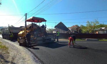 Un nou proiect este implementat în Comuna Rădășeni. Străzi modernizate cu podețe, rigole și asfalt