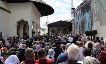 Șapte arhierei au oficiat resfințirea Bisericii Albe din Rădășeni. Numeroși credincioși prezenți la eveniment