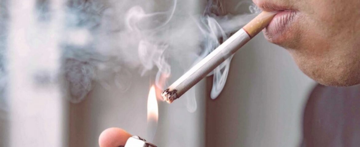 Ce “forțe” ne obligă să nu lăsăm țigara din mână? Explicațiile unui cunoscut psiholog român