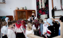 Școala din Drăgușeni are un muzeu al satului. Elevii fac expoziții într-un spațiu cu obiecte vechi de peste un secol