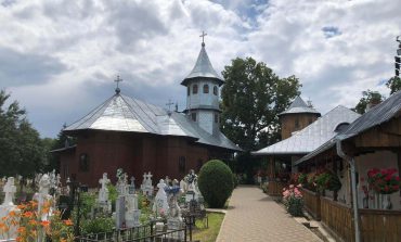 Cea mai veche biserică din Bogdănești va fi sfințită duminică. Slujba va fi oficiată de P.S. Damaschin