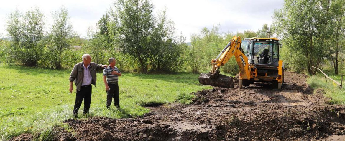 Ploile torențiale au deteriorat 20 de drumuri de interes local din comuna Preutești. Primarul Ion Vasiliu solicită fonduri pentru reabilitarea acestora