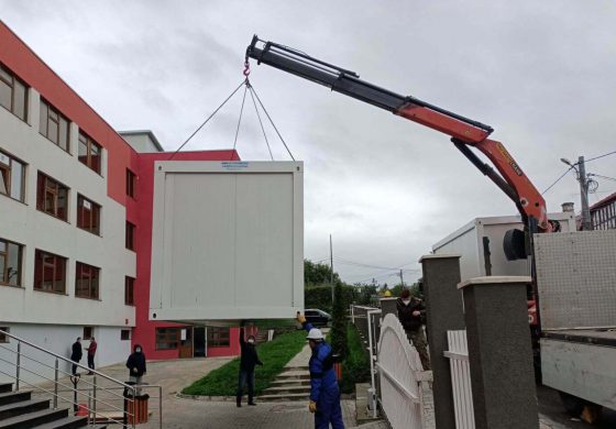 Două containere au fost alocate spitalului din Fălticeni pentru triajul epidemiologic al pacienților covid