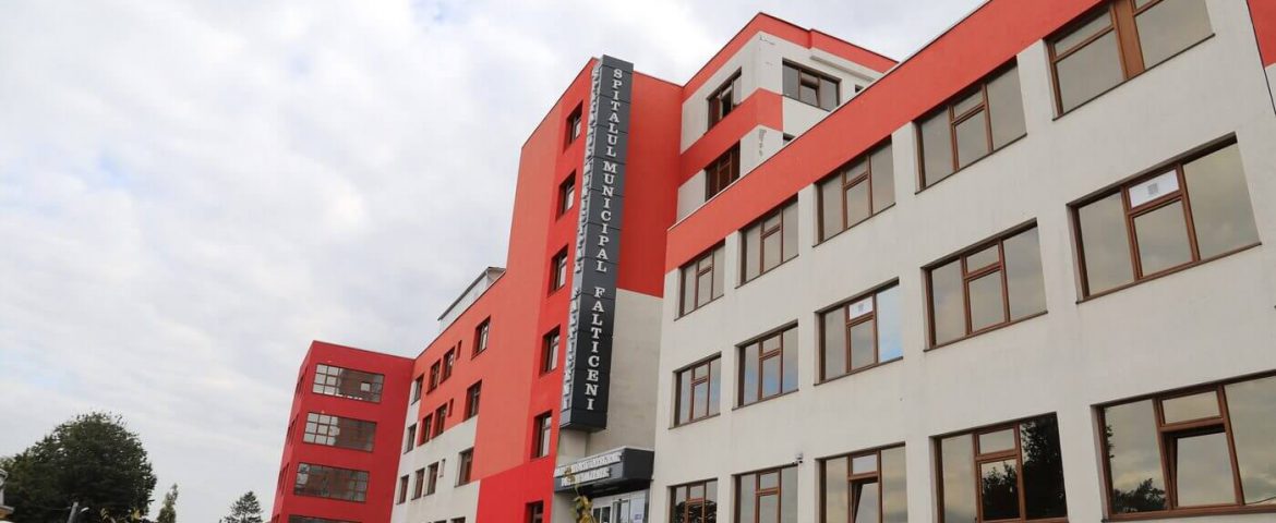 Spitalul din Fălticeni atinge limita maximă în sectorul COVID. 94 de paturi alocate pentru pacienți