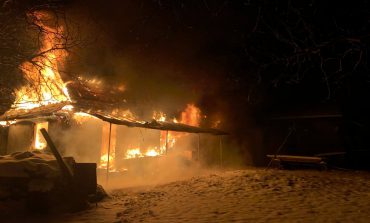 Incendiu devastator în comuna Vulturești. Casă, anexă și bunuri distruse de flăcări. Pompierii și lucrătorii SVSU au acționat cu patru autospeciale