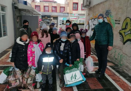 Asociația „Darul Binecuvântării” și Primăria Comunei Forăști au adus magia Crăciunului pentru 15 copii care provin din familii defavorizate