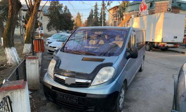 Polițiștii au indisponibilizat două microbuze care transportau elevi de la Mălini la colegii din Fălticeni