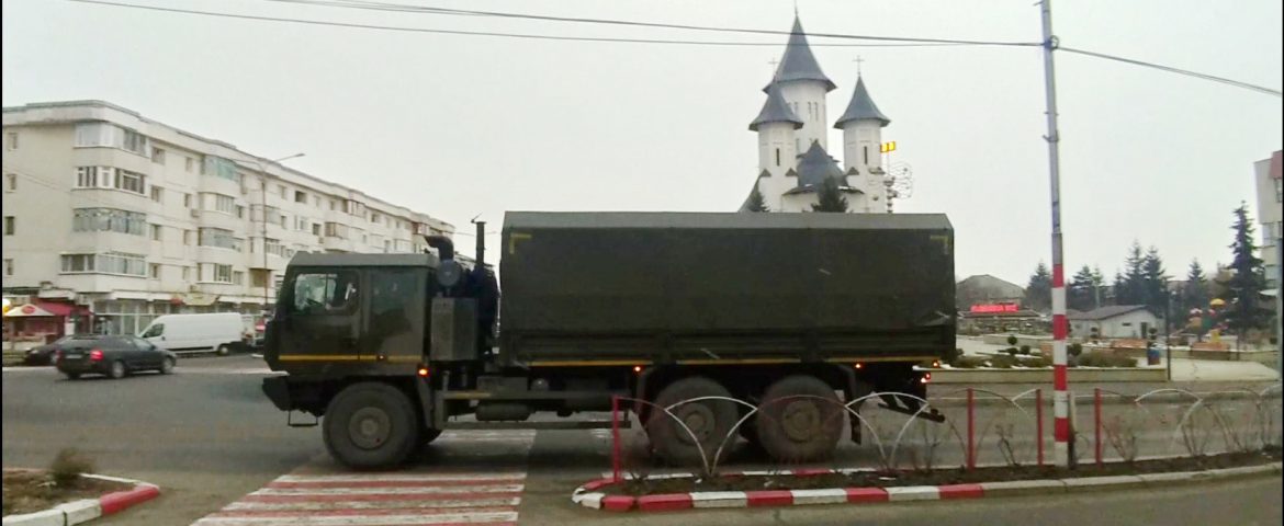 12 autocamioane ale Armatei Române au tranzitat municipiul Fălticeni. Convoiul s-a îndreptat spre Suceava