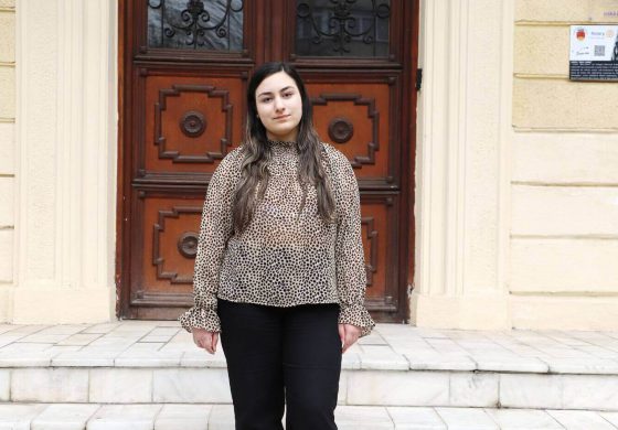 Simulare BAC 2022. Simina Buculei are singura medie de 10 din județul Suceava. Eleva studiază la Colegiul „Nicu Gane”