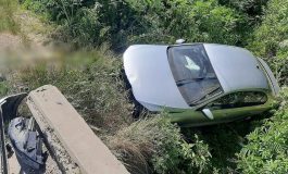 Accident rutier în comuna Cornu Luncii. Două victime au ajuns la spital. Un autoturism s-a izbit într-un cap de pod