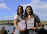Eleve de excepție din Fălticeni. Daria Purdilă și Simina Buculei au încheiat anul școlar și examenele cu media 10
