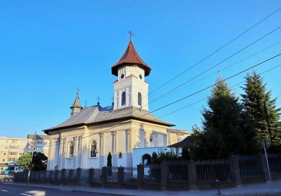 Hram la Biserica Sfântul Ilie. Preoții și credincioșii l-au sărbătorit pe ocrotitorul parohiei și al orașului Fălticeni