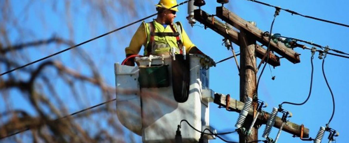 Delgaz Grid întrerupe energia electrică în municipiul Fălticeni. Vor fi afectați consumatorii de pe șase străzi