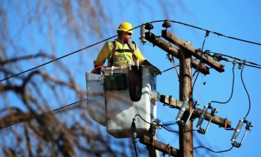 Delgaz Grid întrerupe energia electrică în municipiul Fălticeni. Vor fi afectați consumatorii de pe șase străzi