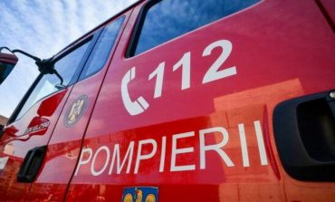Incendiu izbucnit la un autoturism. Au intervenit pompierii militari din Dolhasca și pompierii civili ai SVSU Liteni