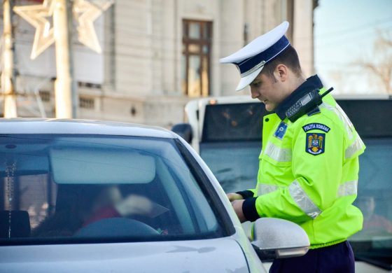 Polițiștii din Fălticeni au reluat Acțiunea „Blocada”. Filtre rutiere la ieșirea din oraș și peste 100 de amenzi aplicate