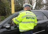 Polițiștii fălticeneni au depistat doi șoferi ucraineni care circulau cu viteză ridicată și cu permisul auto suspendat