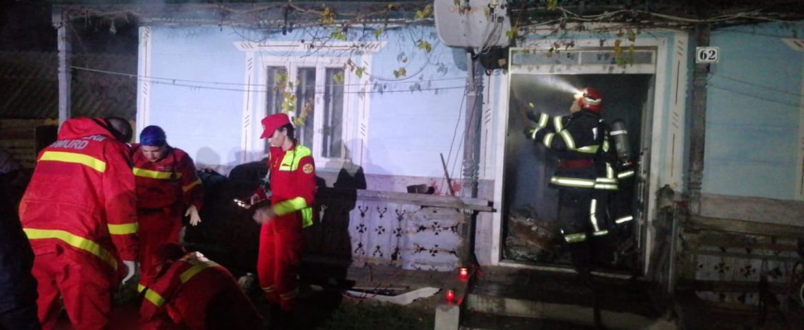 Incendiu într-o casă din comuna Horodniceni. Bărbat evacuat în stare de inconștiență. Acesta și-a pierdut viața