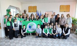 Școala ”Vasile Tomegea” s-a remarcat prin noi acțiuni ecologice. Elevii și profesorii au primit al doilea Steag Verde