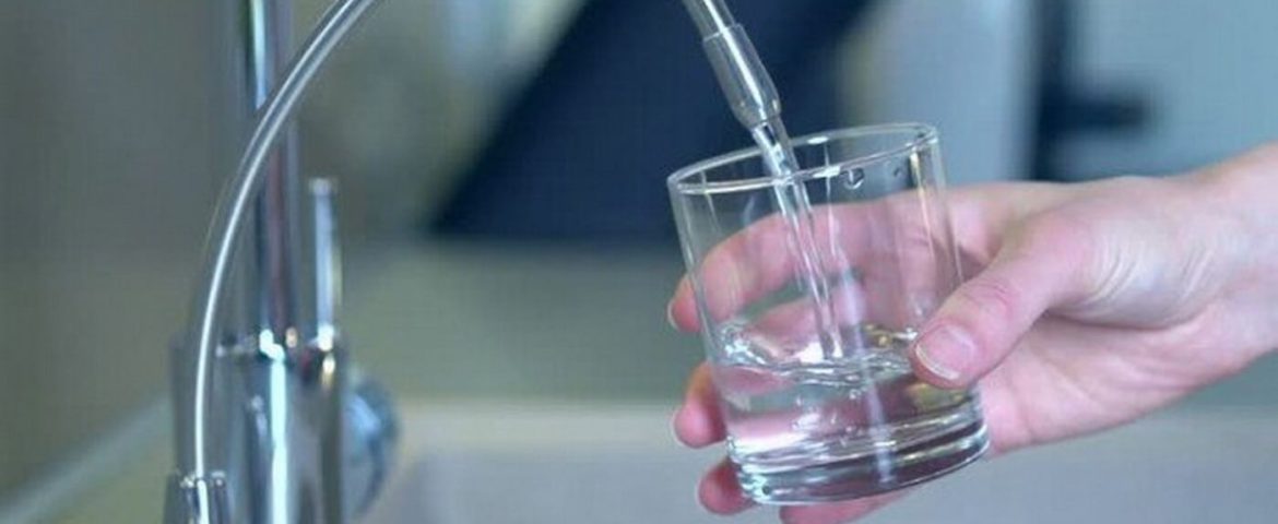 ACET întrerupe furnizarea apei potabile în Fălticeni. Vor fi afectați operatori privați și consumatori casnici