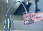 ACET întrerupe furnizarea apei potabile în municipiul Fălticeni. Opt asociații de proprietari vor fi afectate
