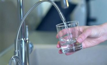 ACET va întrerupe apa potabilă în patru cartiere din Fălticeni. 75% din populația orașului nu va avea apă